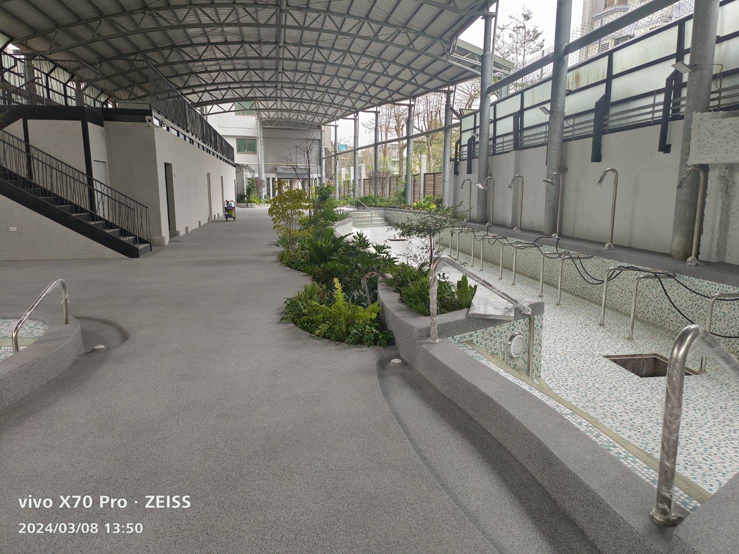 藤原地面止滑型用多彩漆