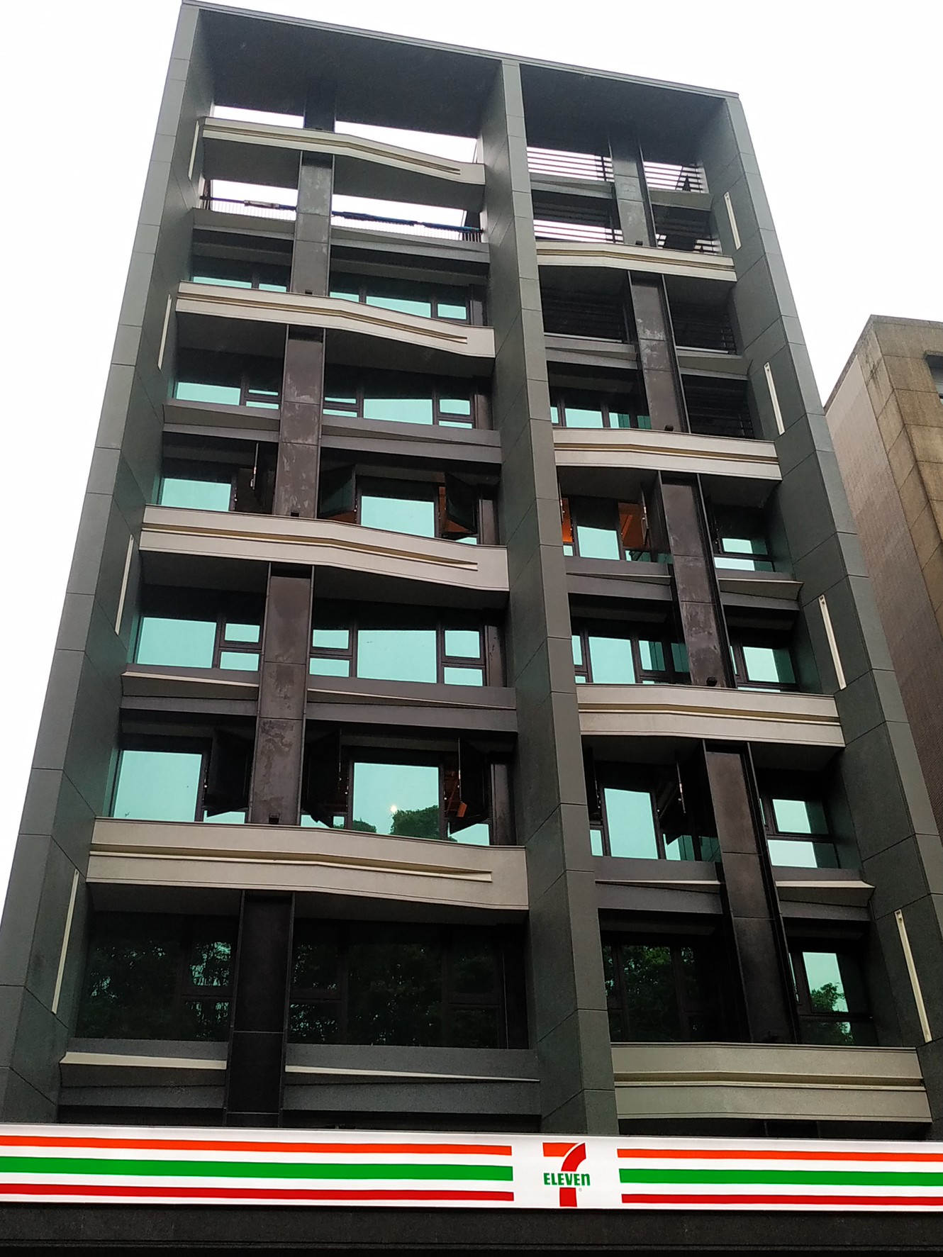 藤原內外牆面用多彩漆